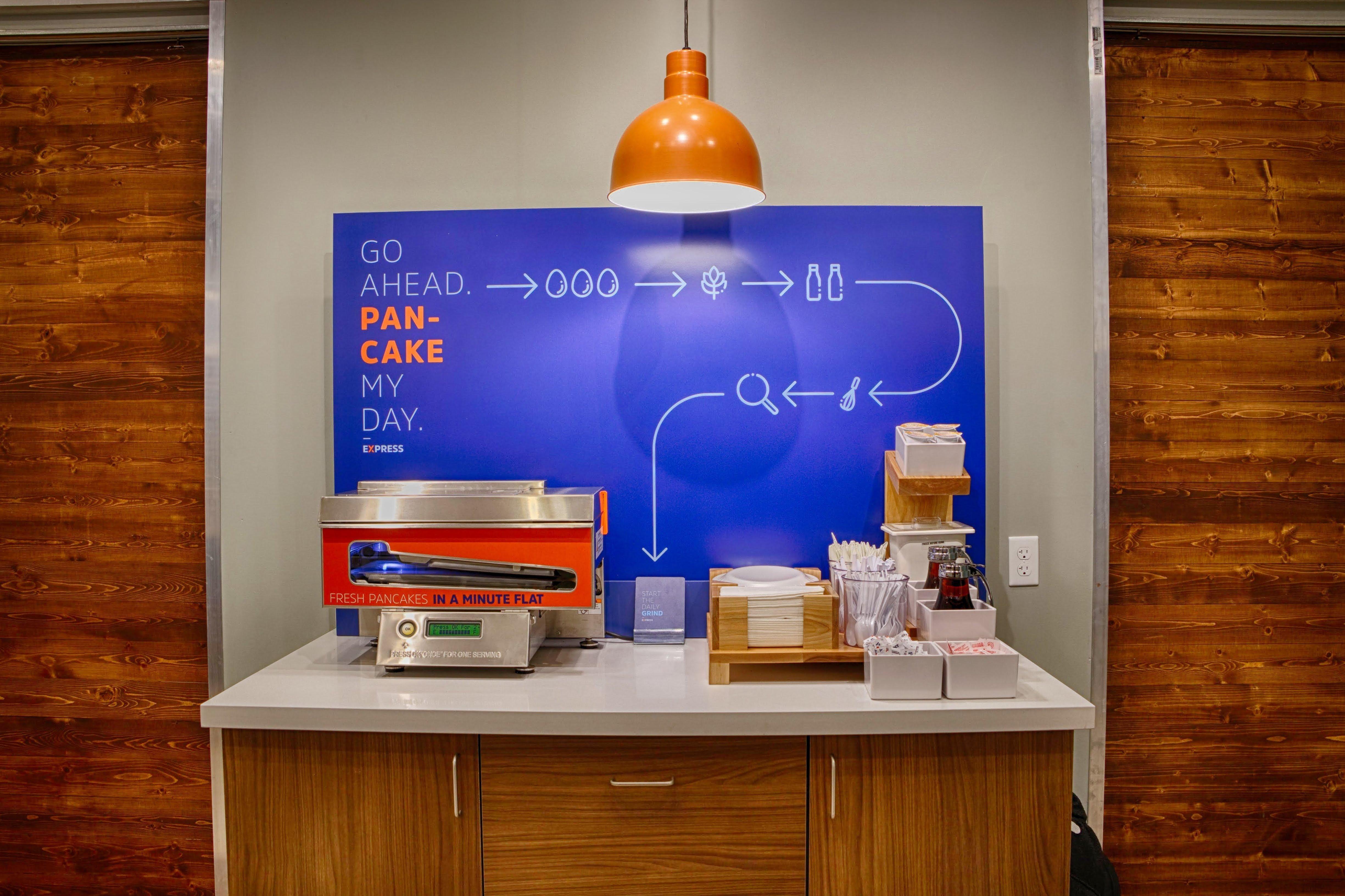 Holiday Inn Express Orlando - South Park By Ihg Williamsburg Ngoại thất bức ảnh